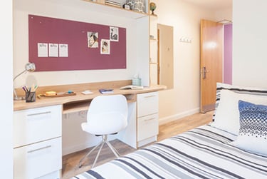 En Suite Classic at Roman House, Hanover Square, City Centre, Newcastle, NE13NP - Image 1